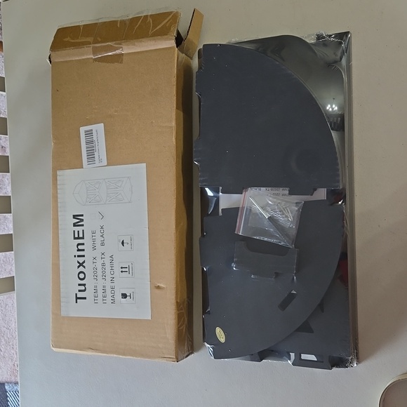TuoxinEM Black corner shelf, new in box - Picture 4 of 4